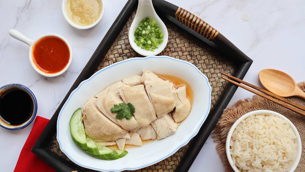 Hainanese Chicken Rice, a Singapore local food