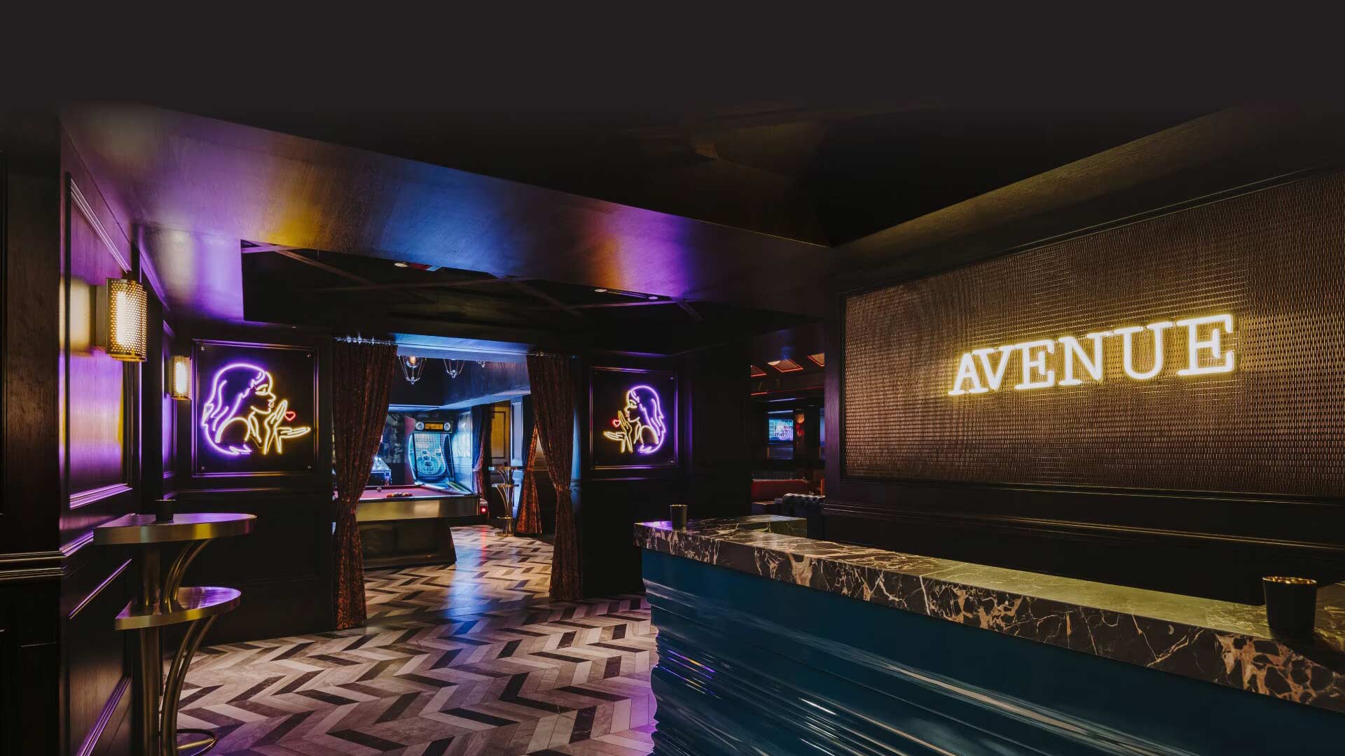 Partying at AVENUE, one of the best things to do in Singapore at night