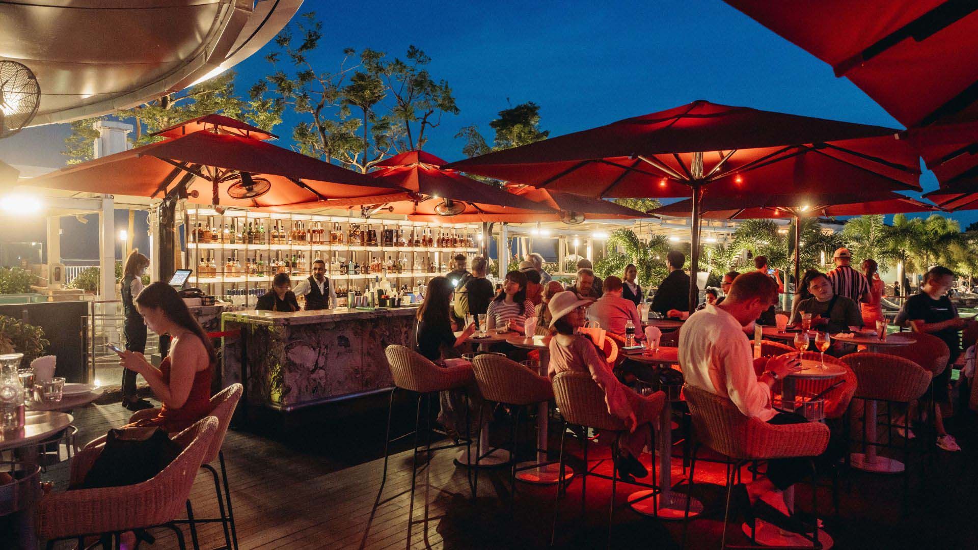 CE LA VI, a rooftop bar in Singapore offering the classic Singapore Sling