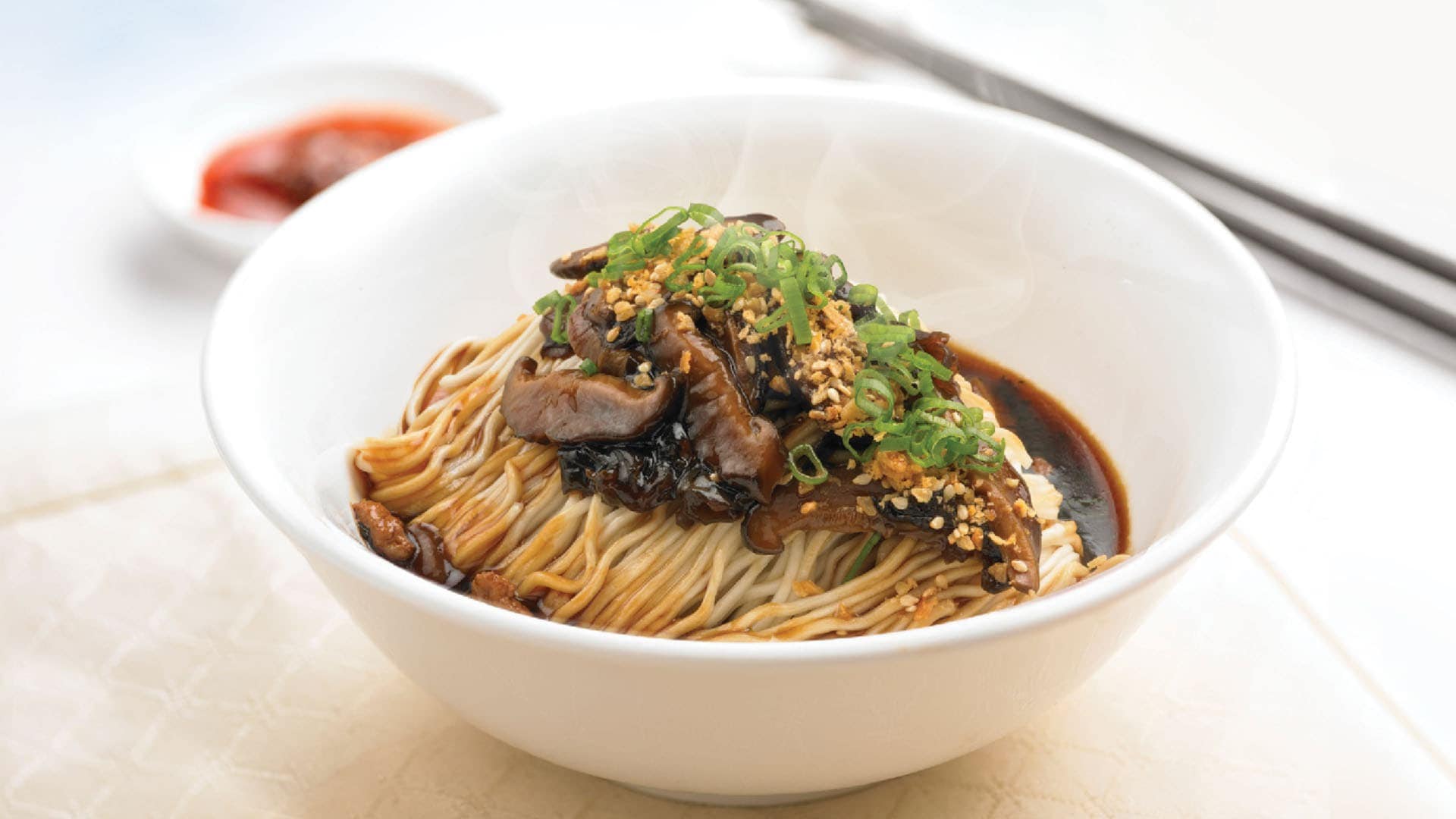 Noodle in Fragrant Mushroom & Minced Pork Sauce