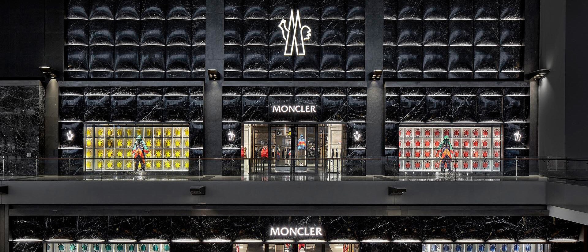 Moncler marina bay sands on sale